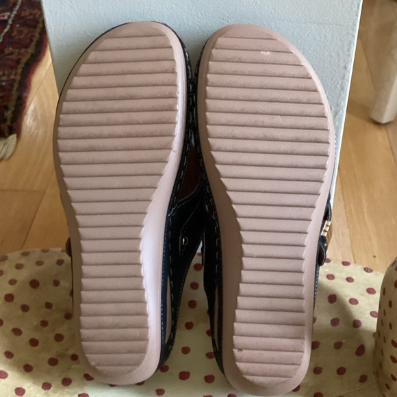 Black wedge thong Sandals - Picture 5 of 7